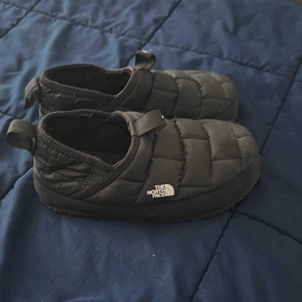 The North Face Black Quilted Slippers